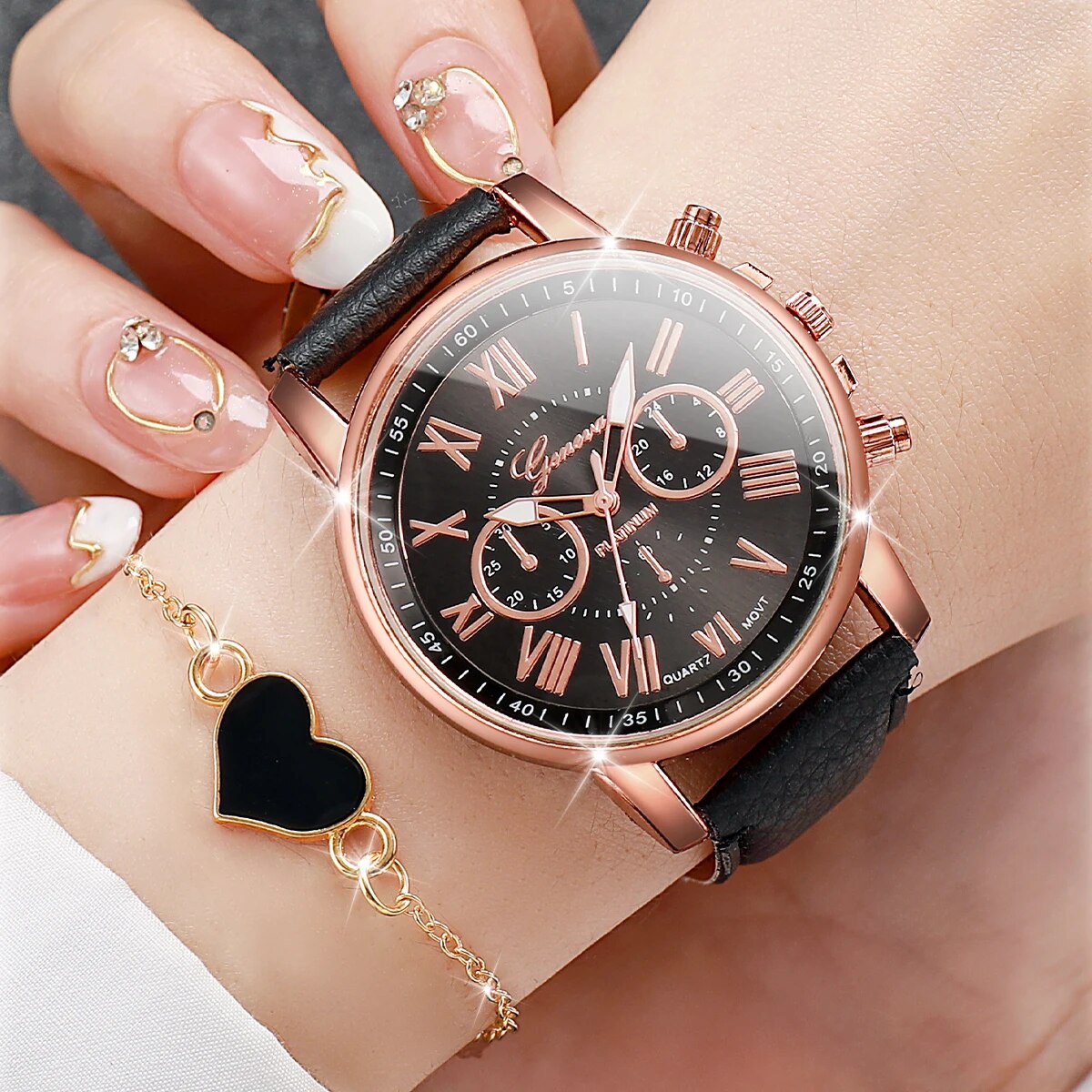 4PCS/Set Women Watches Heart Jewelry Set Fashion Geneva Watch Casual Leather Band Quartz Wristwatch（Without Box）